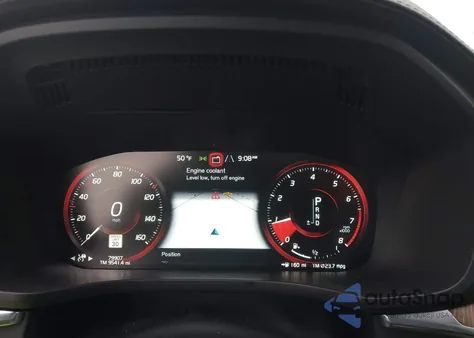 2021 Volvo Xc60 T6 Inscription z USA, uszkodzony, nr VIN YV4A22RL5M1774118